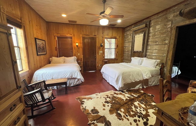 Y.O. Ranch Headquarters - Foto 58