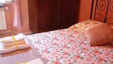 Flores Home, Boho Chic Style & Urban Comfort Navigli, Bocconi, Centro - Foto 5, furniture, towels, wardrobe