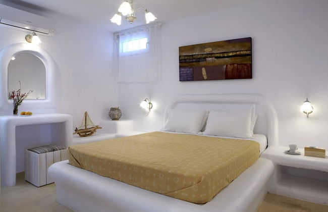 Hotel Mediterranean - Photo 2