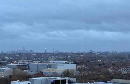 Luxury Private Room with Living Area Wembley Stadium View - Photo 62