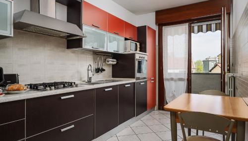 NEW - Parking - 10 min from Fiera MiRHO - sleeps 4 - Foto 5, stove, dishwasher, toaster
