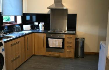 No 5 Newly refurbished 4 bedroom house - Foto 31