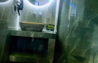 Moon Boutique Hotel - Ultra Luxury Suites with Pool, Perfect for Fun and Relaxation By Villa Mana Gers - Photo 71