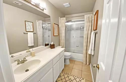 Pro Designed Home 4BDRM POOL - Foto 27