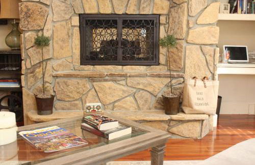 Enchanting French Inspired Chateau with Beach Club! - Foto 16