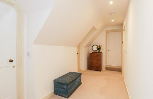 High Cogges Farm Holiday Cottages - Photo 21