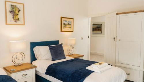 Prime Location Steps from Royal Liverpool Golf - Foto 4