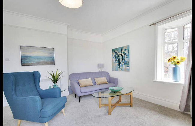 Stunning 2-bed Apartment in Tunbridge Wells - Photo 9