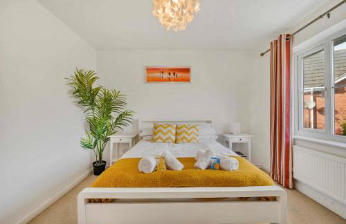 Spacious 4 Bedroom Warrington House with Free Parking Perfect for Contractors, Families and Business Guests - Foto 1