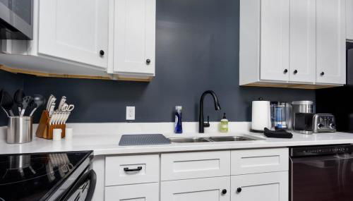 Flats on Front - Riverfront Gem Fast Wi-Fi 2F - Foto 5