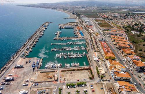 Puerto Caleta Dream - Alojamientos La Torre - Photo 25