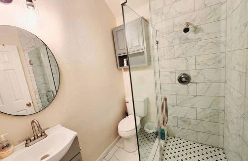 4BR 3BA Modern, newly remodeled, 16 ppl - Foto 2