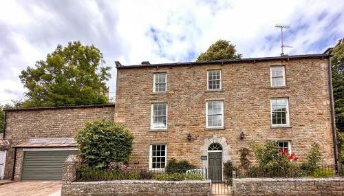 Bridge House - Photo 1