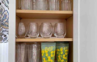 Bayview Coastal Home - Steps to Shore & Free Parking - Foto 8