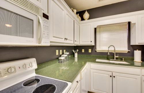 Balcony and Golf Course View! Condo at Kingwood - Foto 13