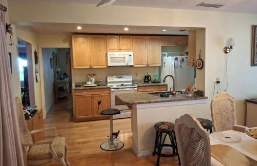 Family retreat with lake views and near Disney - Foto 46