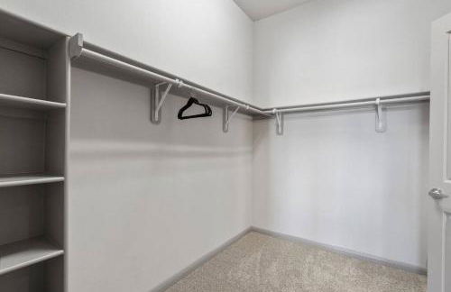 Modern Austin 2BR 2B Unit with Pool, Parking & WiFi - Photo 13