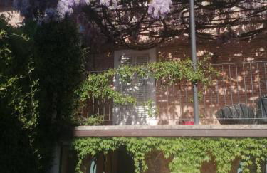 16th Century Townhouse, Large Garden Near Lake, Tuscany and Umbria - Sleeps 18 - Foto 38
