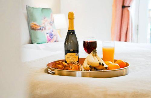 Middleton House with Free Parking, Fast-Wifi, SmartTV and Garden by Yoko Property - Photo 14