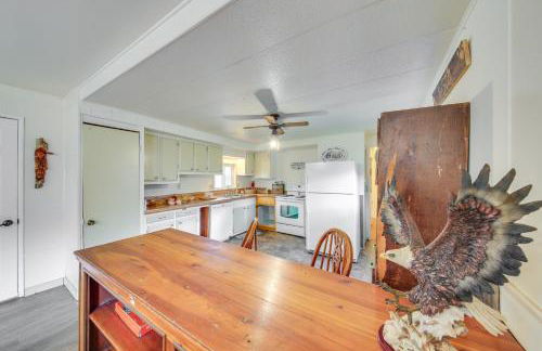 Charming Old Farmhouse in Libby Pets Welcome! - Foto 6