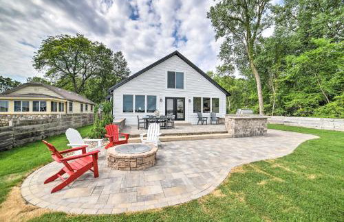 Newly Built Gilletts Lake Gem: Dock & Hot Tub - Photo 31