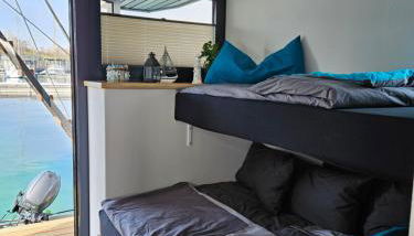 Mobiles Hausboot El'milia mit eigener Ankerboje auf dem See - Foto 5