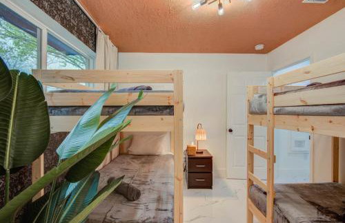 Spring Branch Getaway Feat 5BD Pool Hot tub - Foto 29