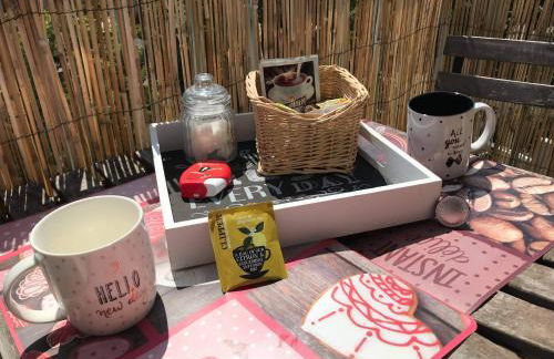 2 Pièces - Quartier Calme - Parking gratuit - Foto 1