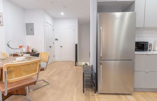 Bright Studio Duplex with Private Backyard - Foto 12