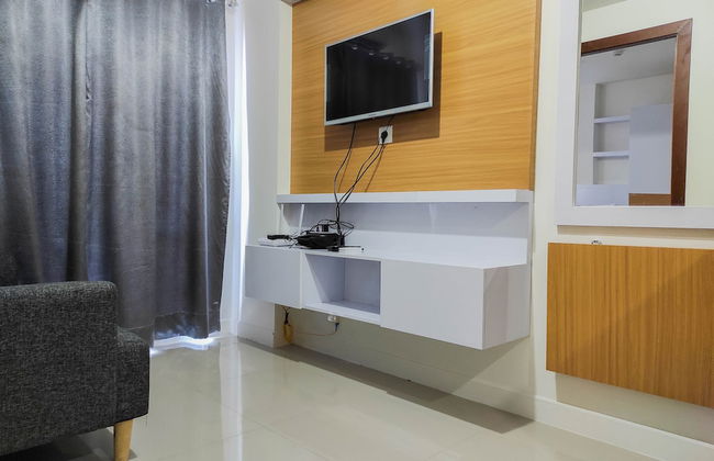 Homey and Comfy 2BR at Vida View Apartment - Foto 4