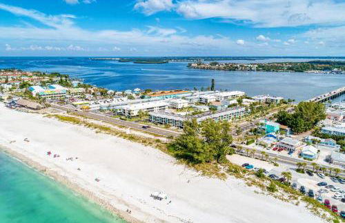 Absolute Anna Maria-Private Beach Access-Heated Pool-Water Views From Every Room - Foto 51