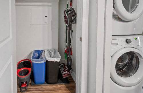 Deluxe 1BR 1BA Pool, Gym, Htub, Pkg - Foto 31