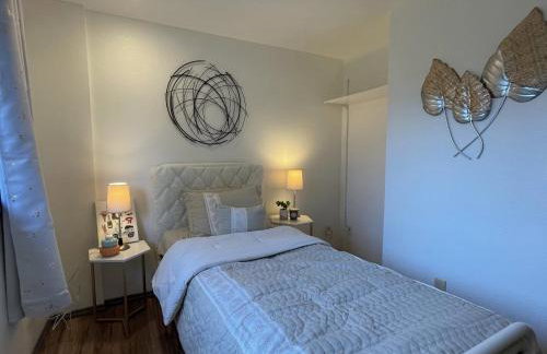 Remodeled, Spacious, Modern Retreat 5 BR, 3BA, 2KIT - Foto 18