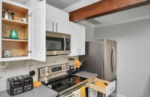 Central Yellow Gem: Cozy Views & Proximity - Foto 38