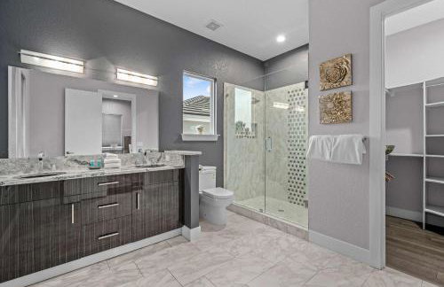 Luxury 6BR Villa w Pool & Cinema 4mi to Disney - Foto 67