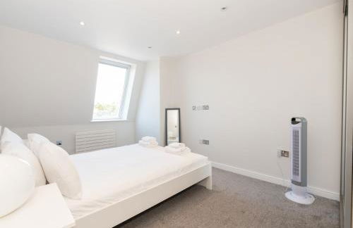 Cosy Central Stylish Apartment in Twickenham - Pass the Keys - Foto 12