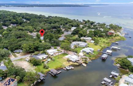 Boat House - Steps to Boat Ramp, Grill & 1 Mile to Beach - Foto 43