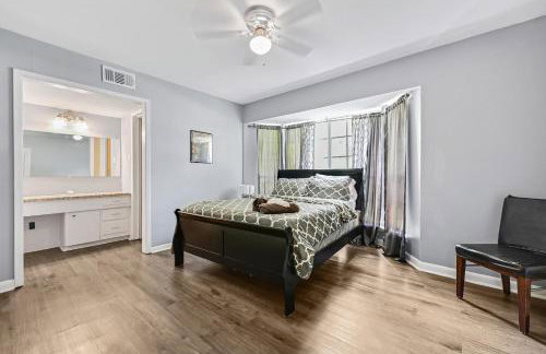 Home for summer with pool, pool table, outdoor kitchen,patio and balcony - Foto 19