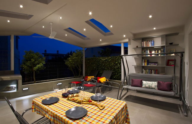 Luxury apt With Roofed Patio Near Beach & Center - Foto 15