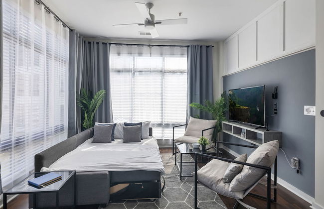 Spacious 2BD With Private Balcony and Free Parking 2 - Foto 9