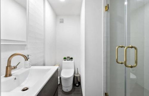 3BR Penthouse with Massive Private Rooftop - Foto 35