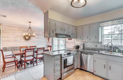 Pace Family Home 1 Mi to Beach and Park! - Foto 2