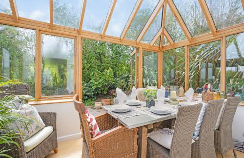 Toffee Apple - Photo 8