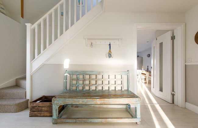 4BR Beach House Sleeps 10 - 5 Mins Walk to the Sea - Foto 66