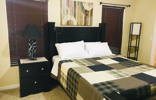 Spacious 3 BR Ranch House W Patio Yard in a Quiet Suburb - Foto 3