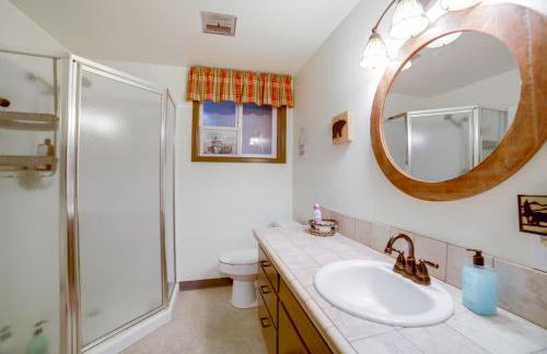 Mtn-View Oasis with Pool Access in Garden Valley - Foto 20