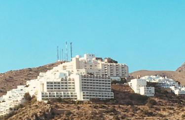 2 Bedroom Apartment with Sea Views - Foto 18