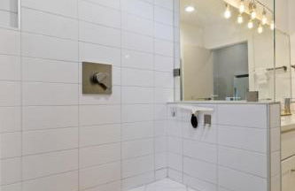 Pet Friendly East Cesar Chavez Home Near Downtown - Photo 18