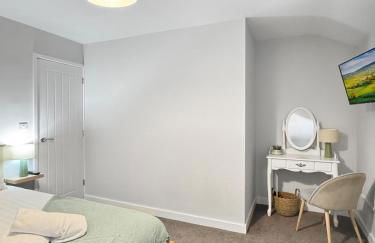 Sleeps 6 3bedroom House, Harlaxton Garden Driveway - Foto 8