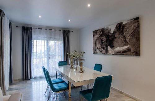 Luxury Vacation Villa - Photo 11